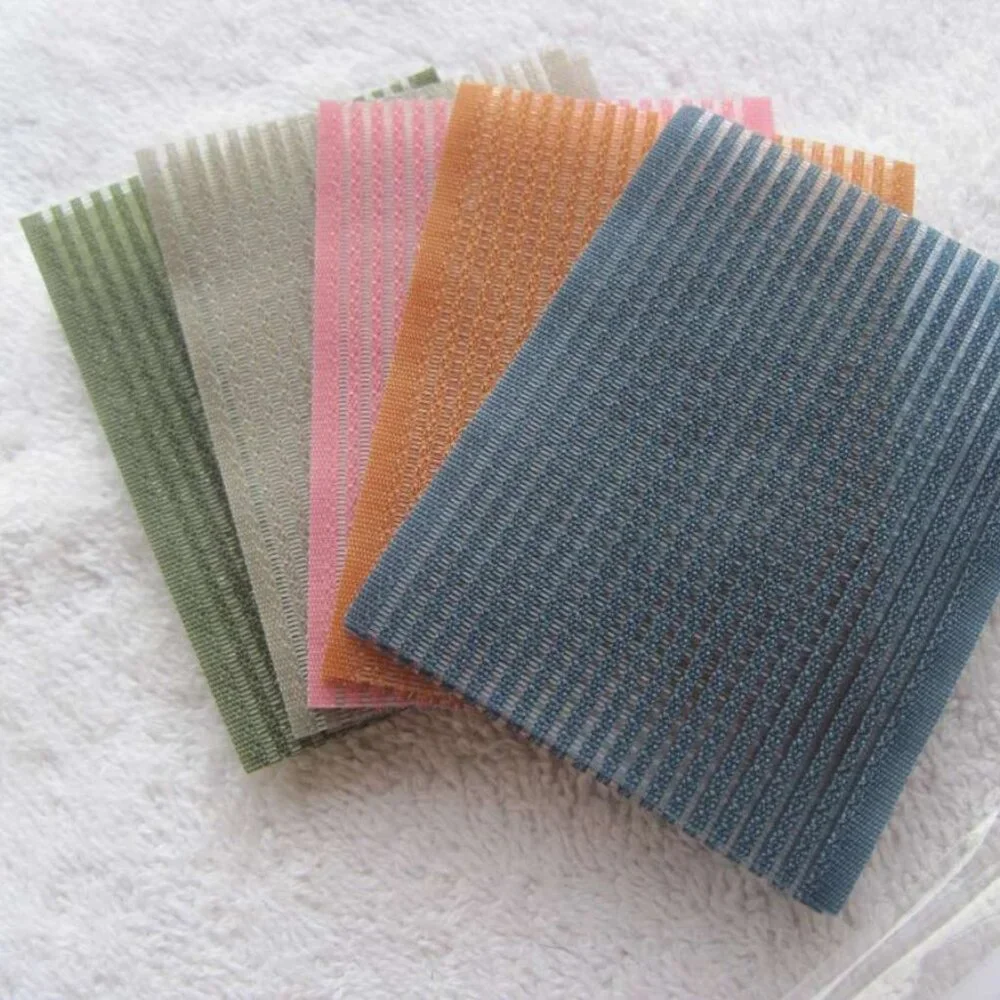Self Holding Hook & Loop Squares Secure Hair for Make Up Straightening Squares
